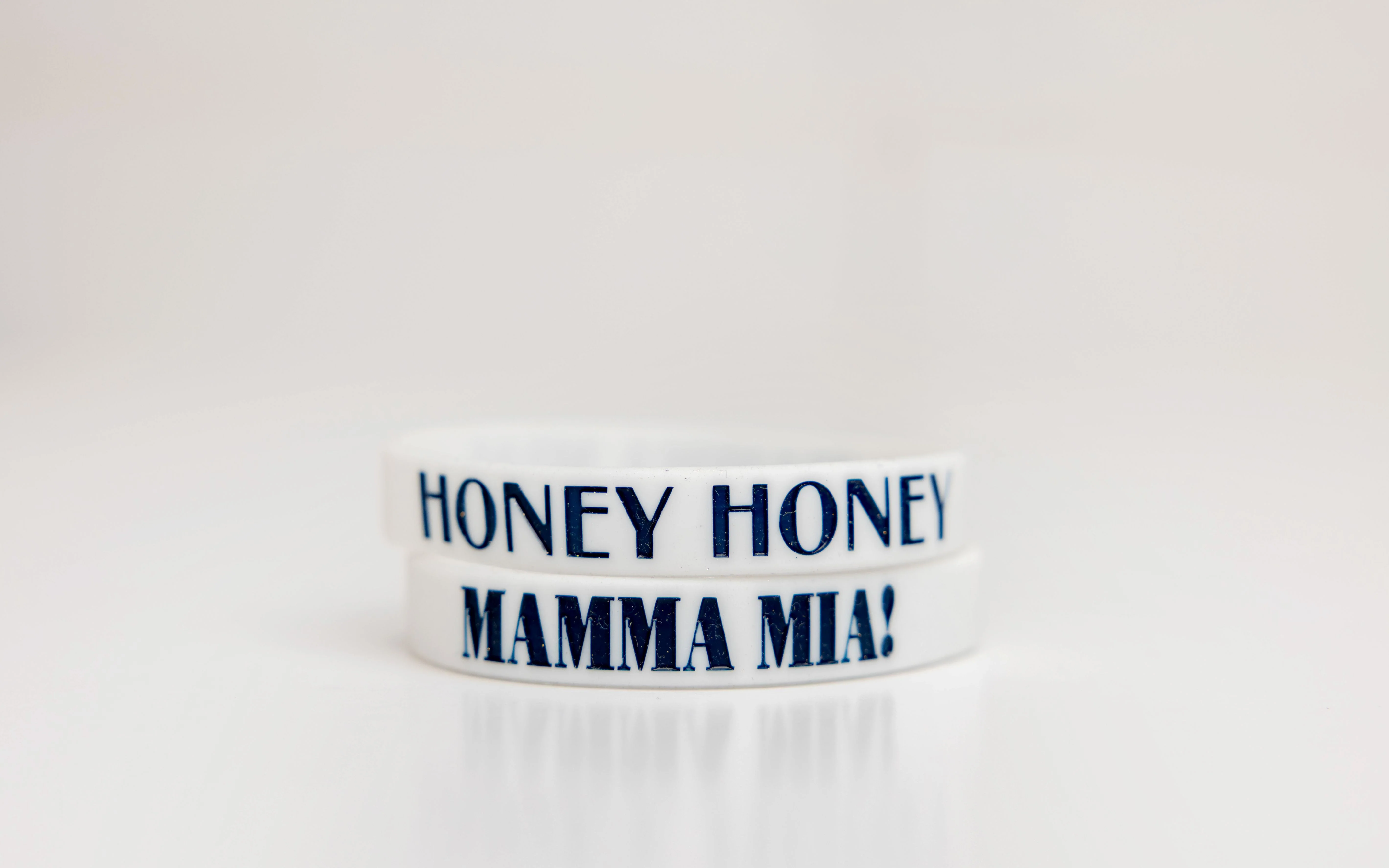 Mamma Mia! Broadway 2025 Silicone Wristband Set - Image 3
